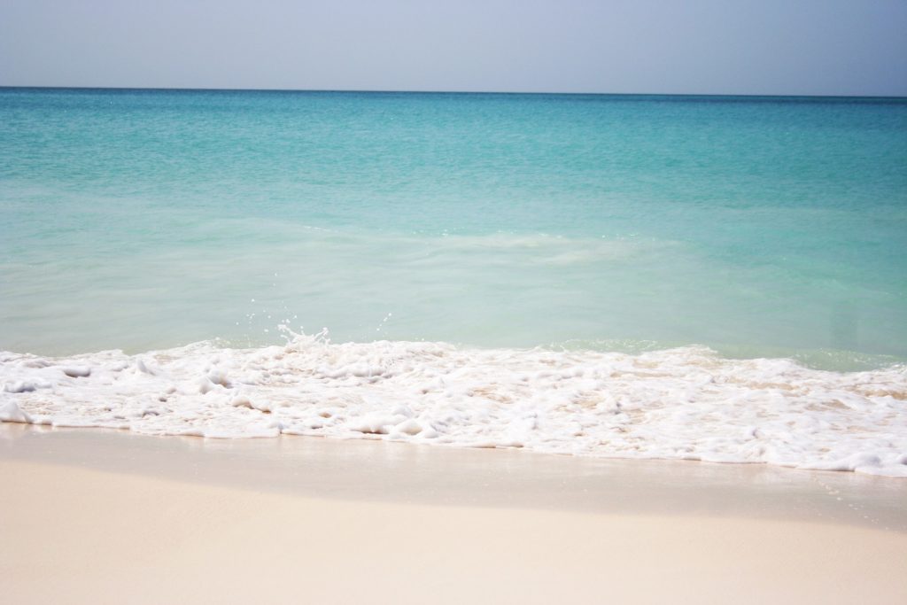 aruba beach white sand